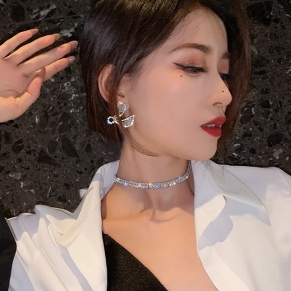 White gold plated adorable shiny choker - Picture 3 of 4